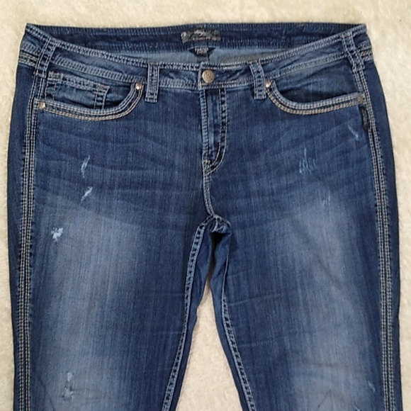 Silver Jeans size 22 Twisted Capri Distressed - Picture 3 of 13